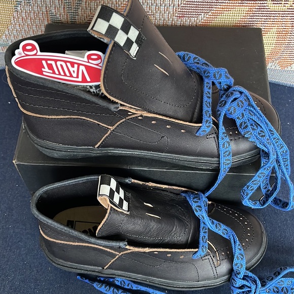 Vans WMNS Th Sk8-Boot Lx
(Leather) Black
VN0A4UWQL3A
Sneakers G - Picture 4 of 16